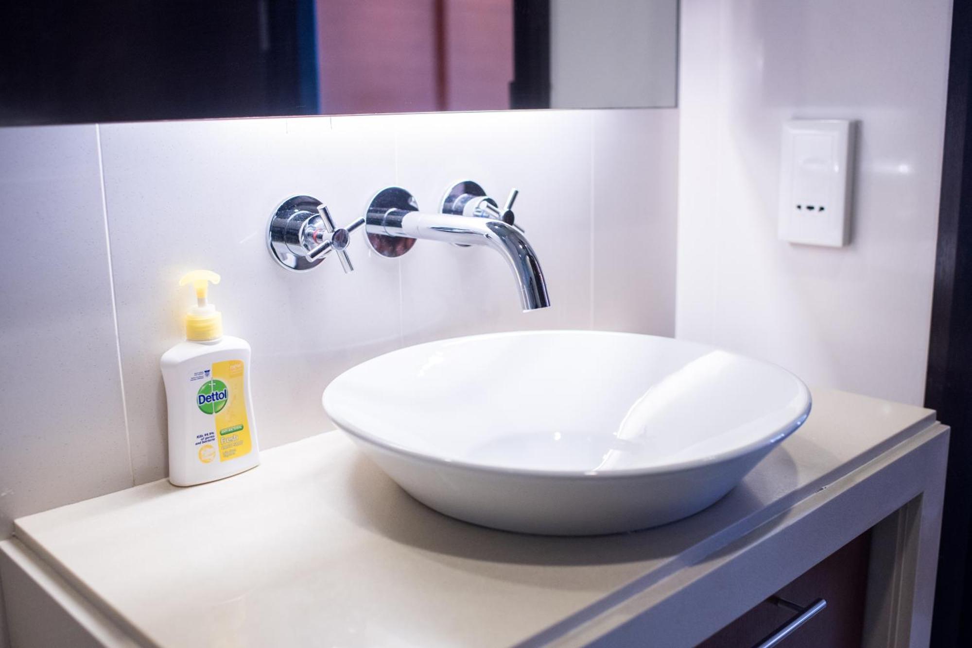 The Suites At Waterside Straits Quay By Plush Bagan Jermal エクステリア 写真